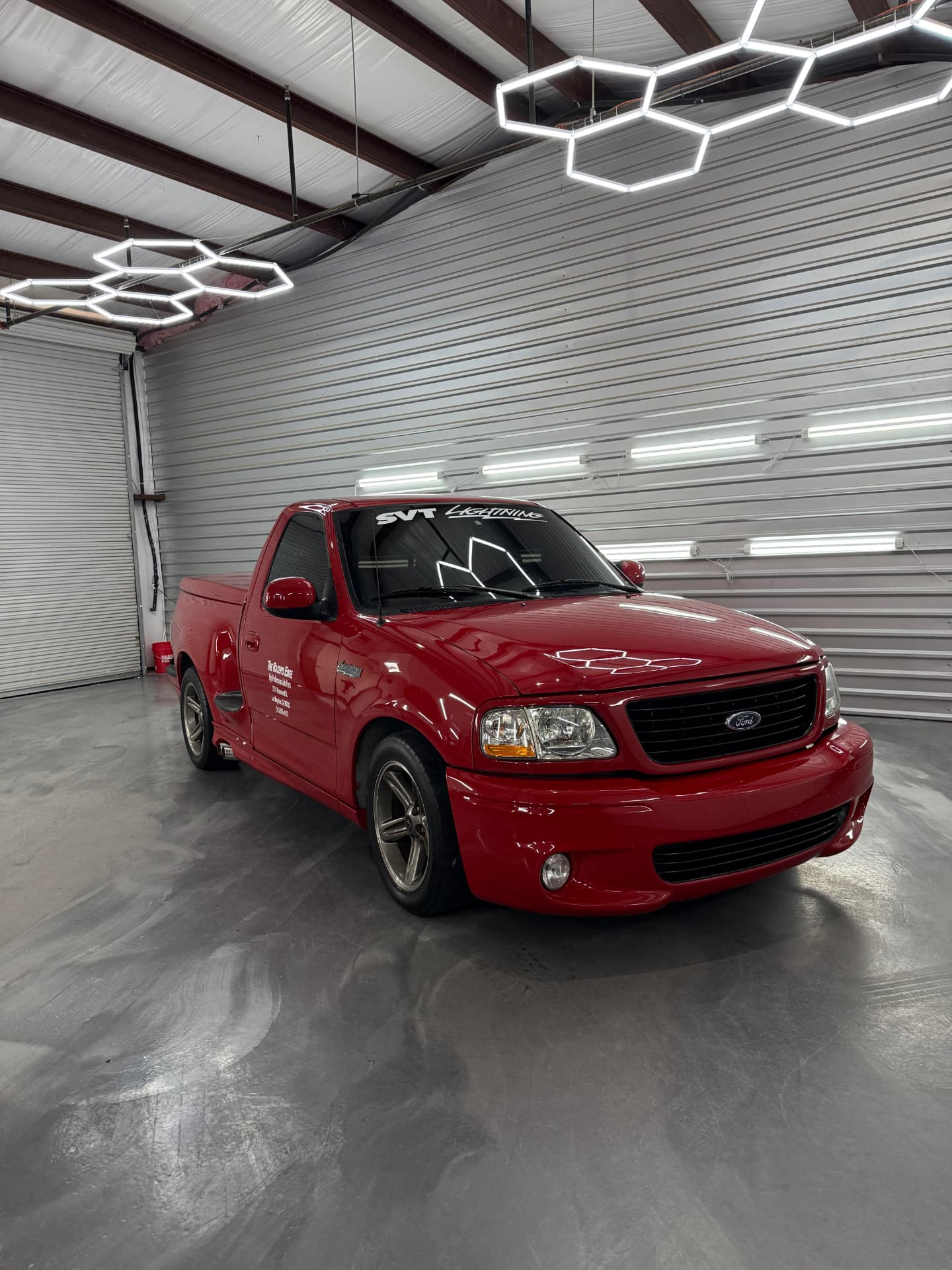 SVT Lightning · Restored gloss